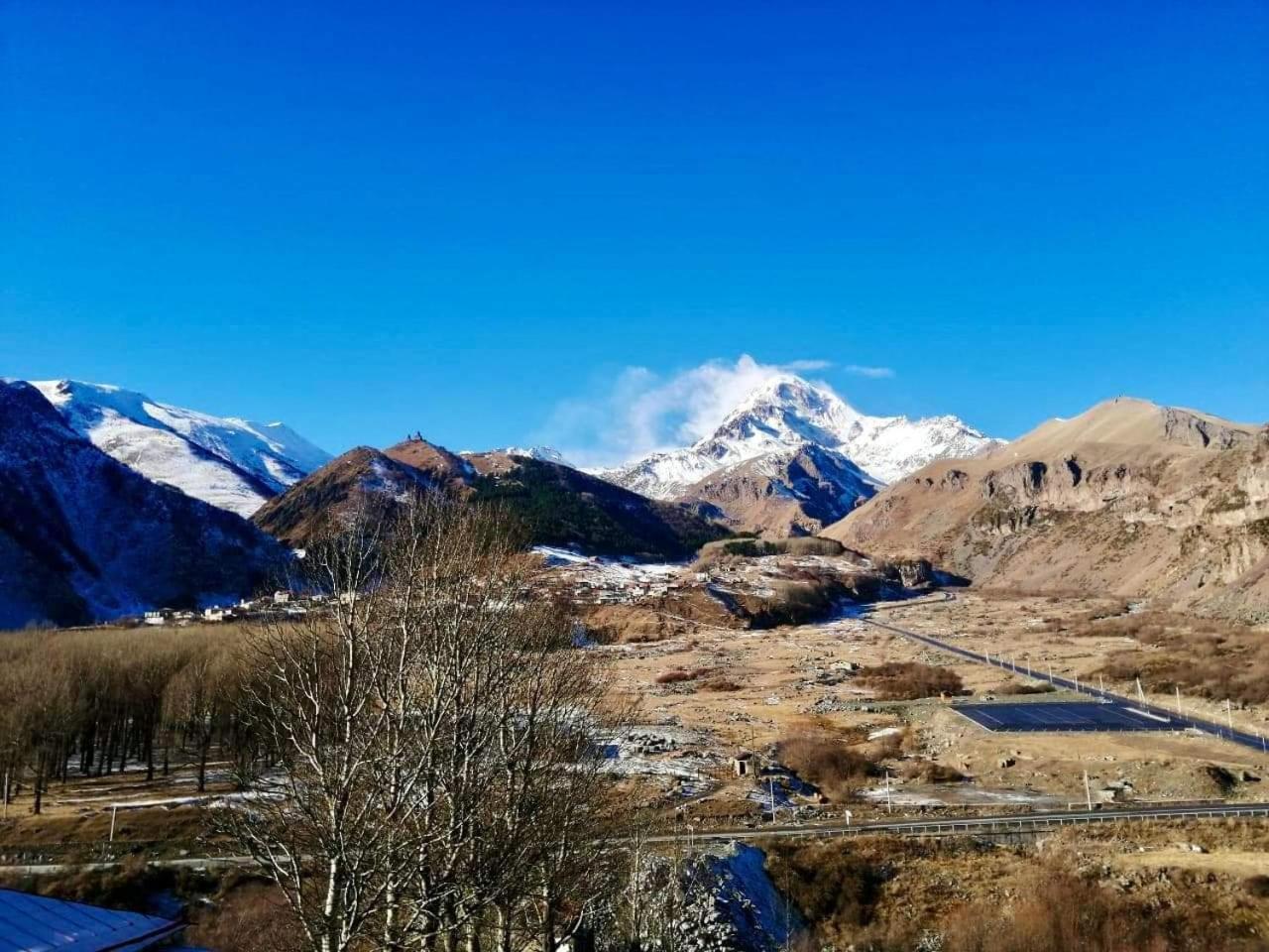 Kazbegi Inn Exteriör bild