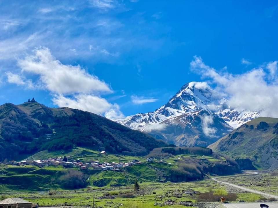 Kazbegi Inn Exteriör bild
